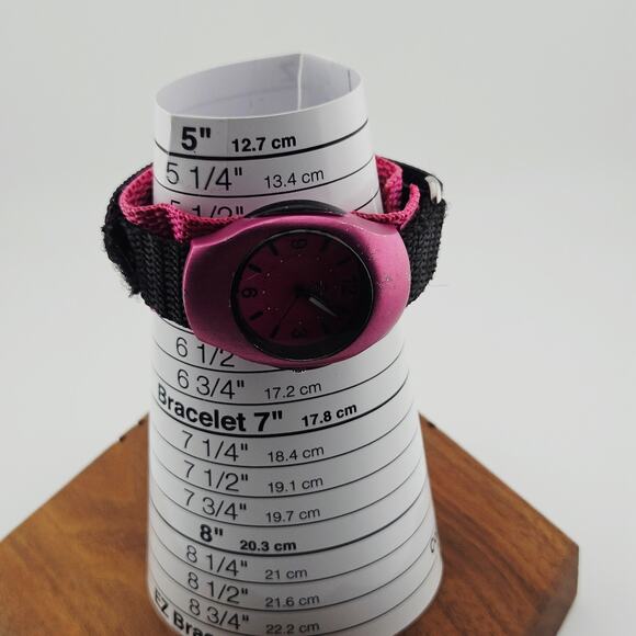 Oui Art Women's Watch Pink Black Retro Dial Adjustable Canvas Hook & Loop Band - Picture 7 of 7